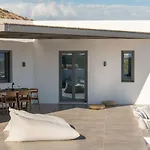 Vila Sunrise Poem Estate - 16 People Capacity *